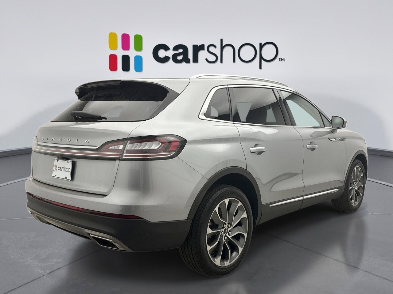 Used 2023 Lincoln Nautilus Reserve AWD/4WD image 4