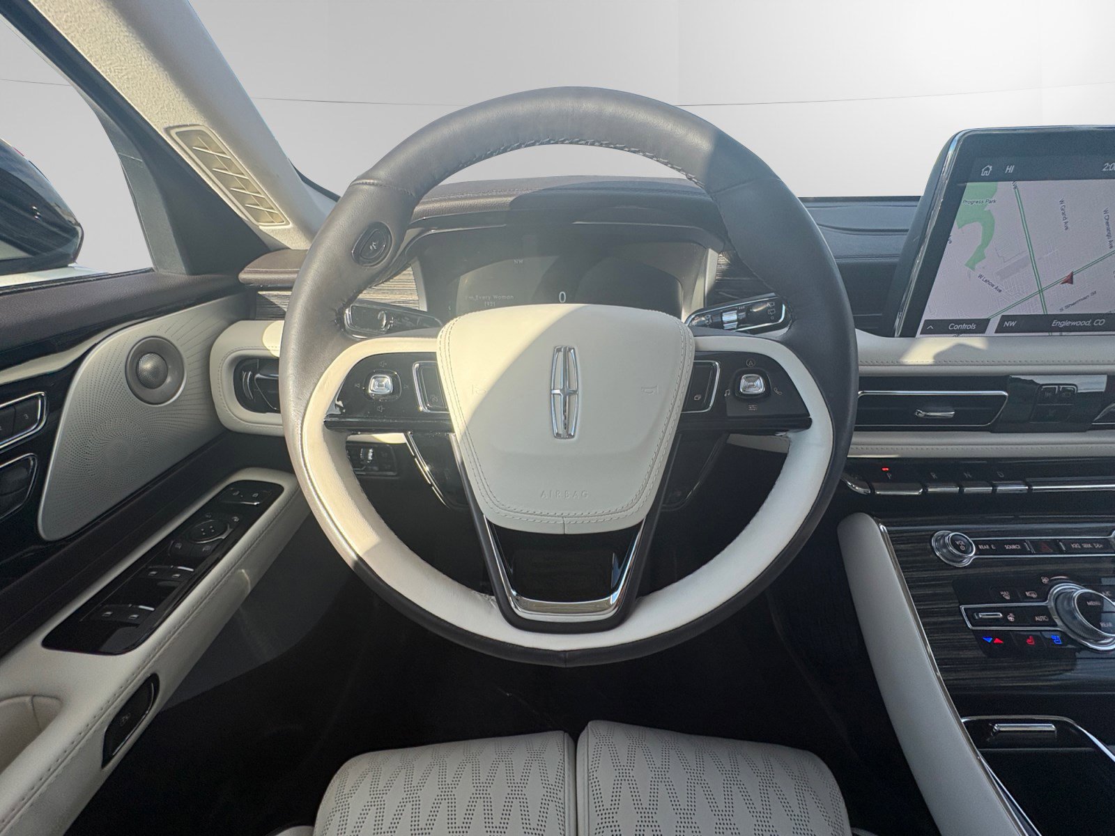 Certified 2023 Lincoln Aviator Black Label image 12