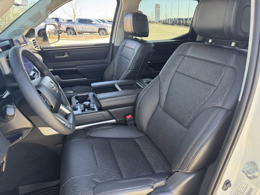 Used 2024 Toyota Tundra Limited AWD/4WD image 28