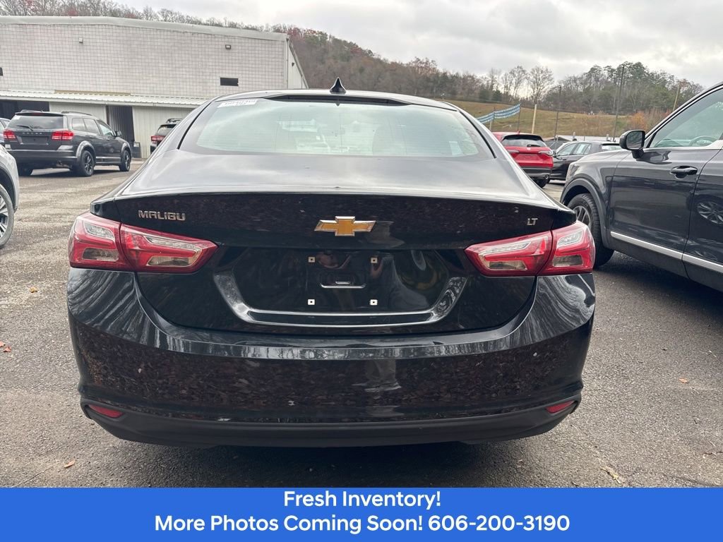 Used 2021 Chevrolet Malibu LT image 8
