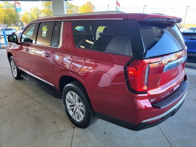 Used 2024 GMC Yukon XL SLT w/ SLT Luxury Package AWD/4WD image 16