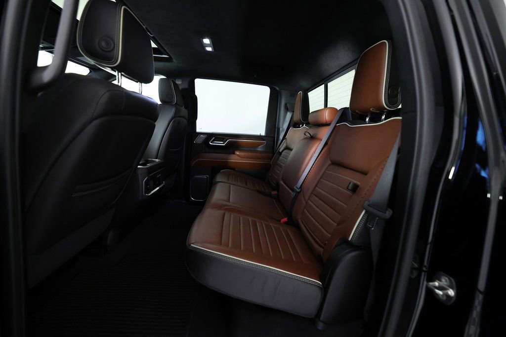 Used 2024 GMC Sierra 3500 Denali Ultimate image 18