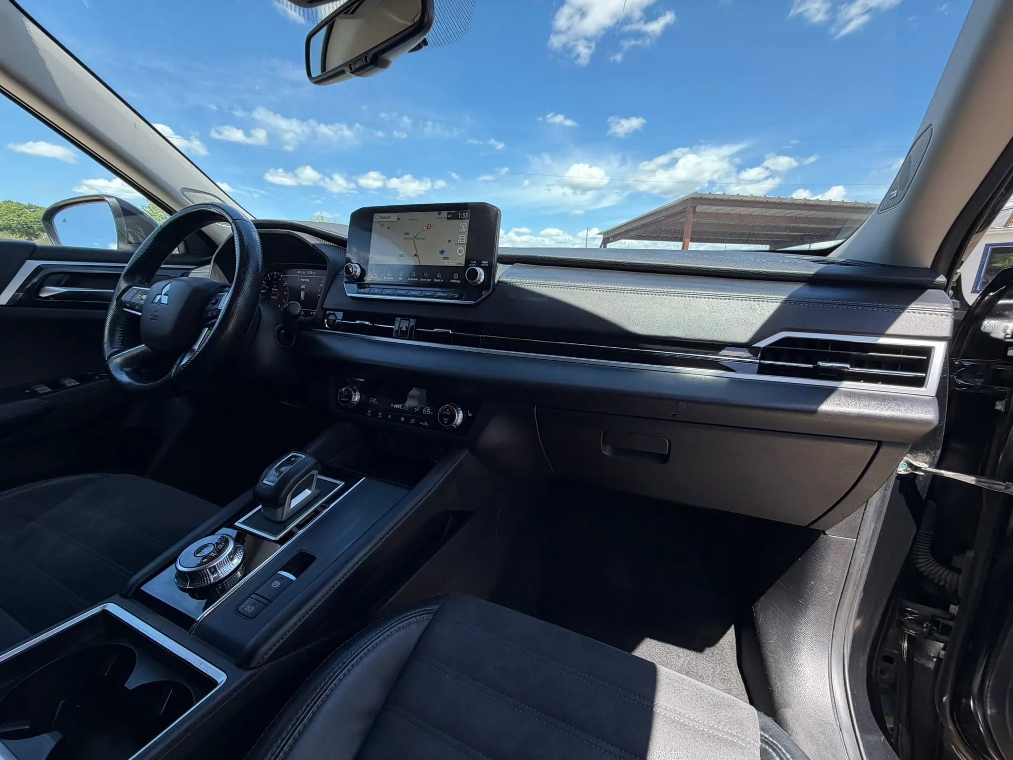 Used 2022 Mitsubishi Outlander SE image 23