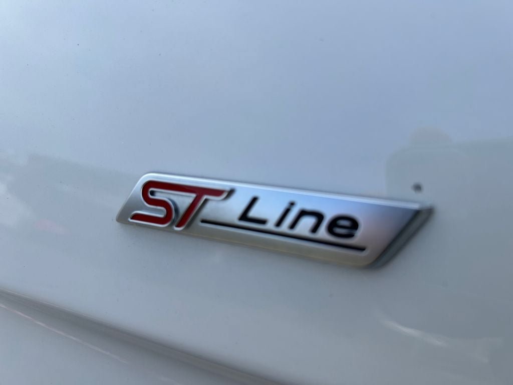Used 2022 Ford Edge ST-Line w/ Class II Trailer Tow Package AWD/4WD image 32