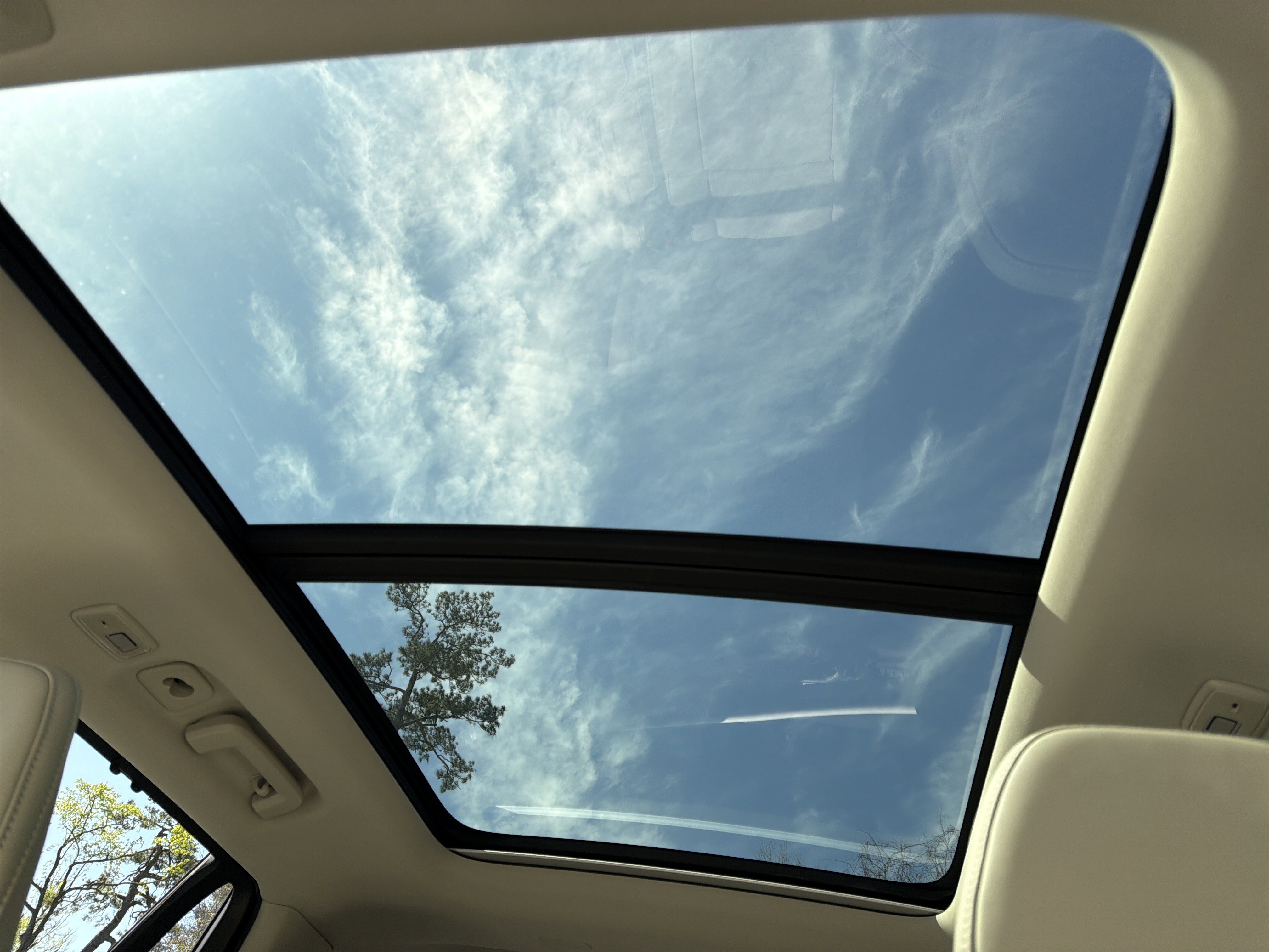 Certified 2023 Volvo XC90 T8 Ultimate w/ Protection Package image 28