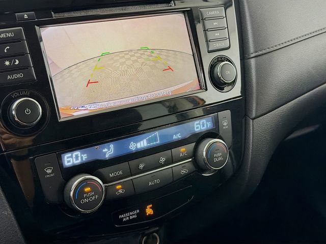 Used 2020 Nissan Rogue SV FWD image 15
