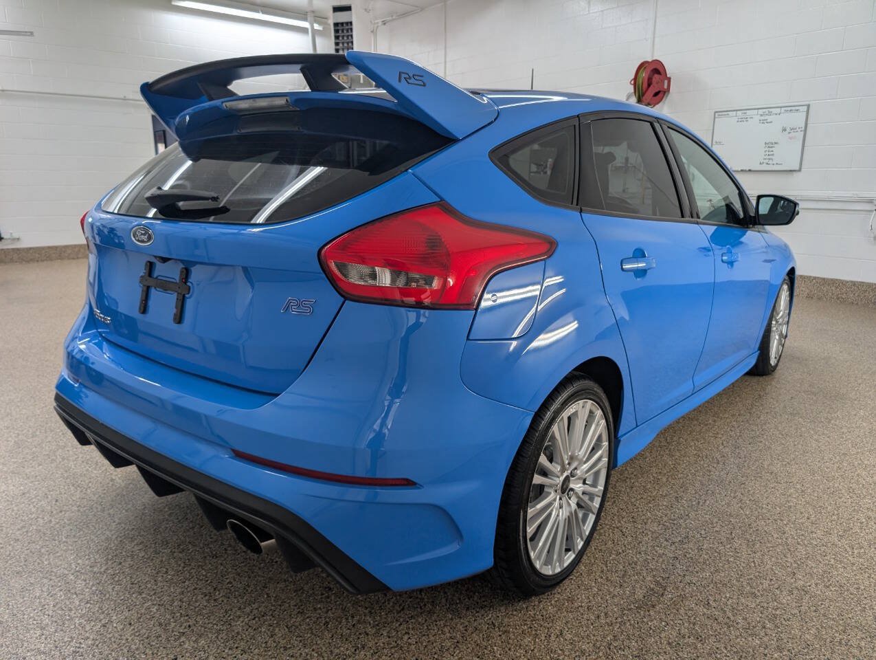 Used 2017 Ford Focus RS AWD/4WD image 4
