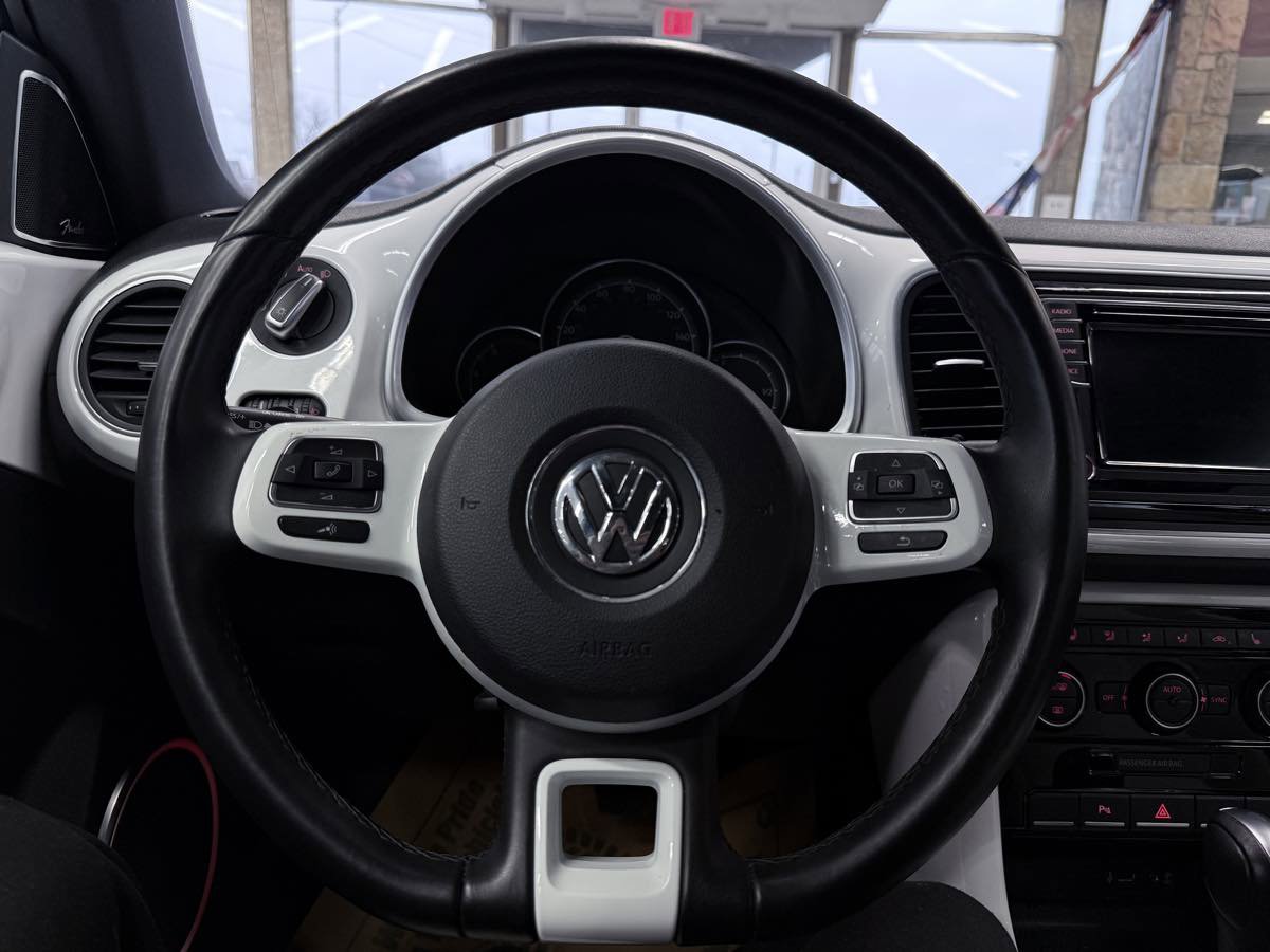 Used 2018 Volkswagen Beetle 2.0T SE image 36
