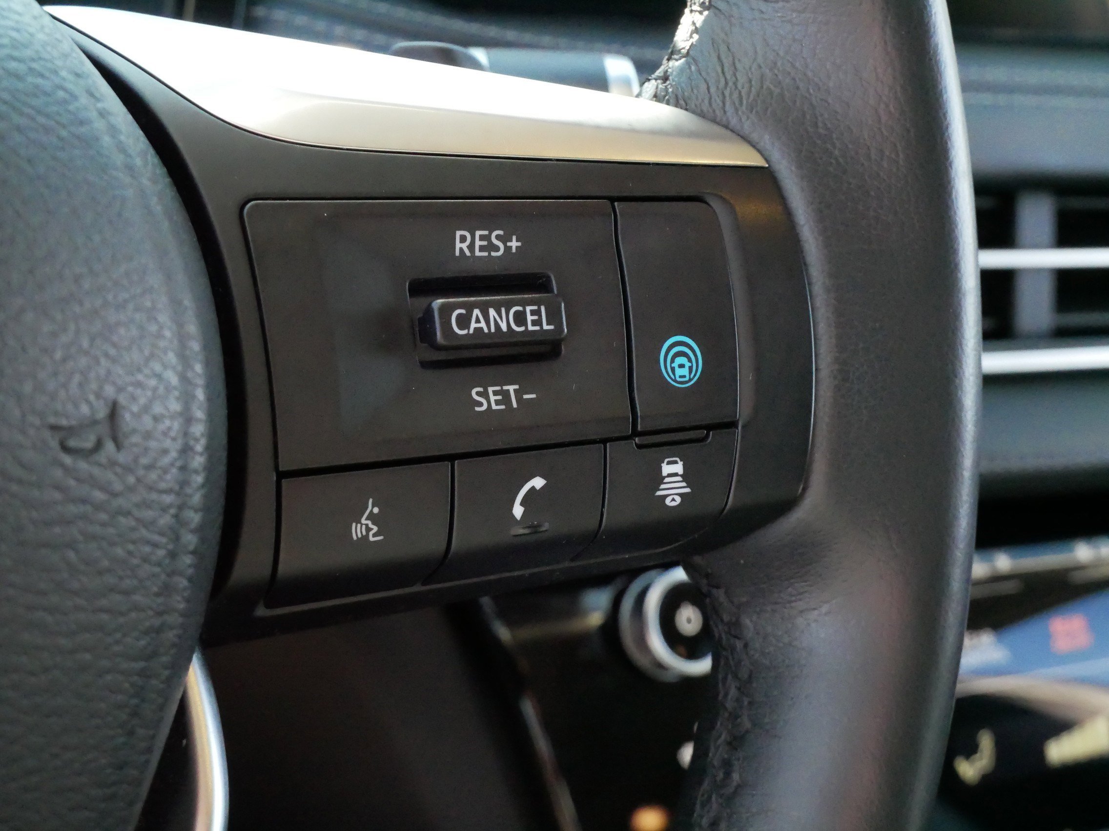 Used 2022 INFINITI QX60 Luxe image 26