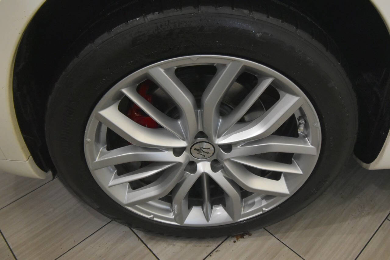 Used 2020 Maserati Levante GranLusso image 10