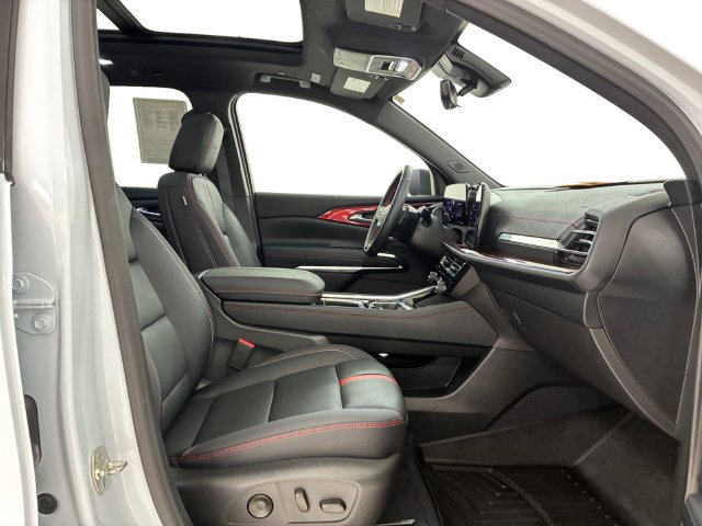 Certified 2026 Chevrolet Traverse RS AWD/4WD image 14