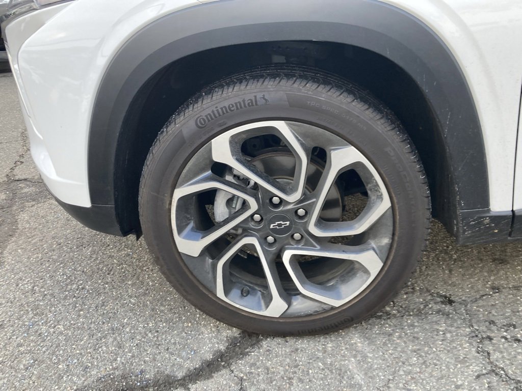 Used 2025 Chevrolet Trax RS w/ Sunroof Package image 25