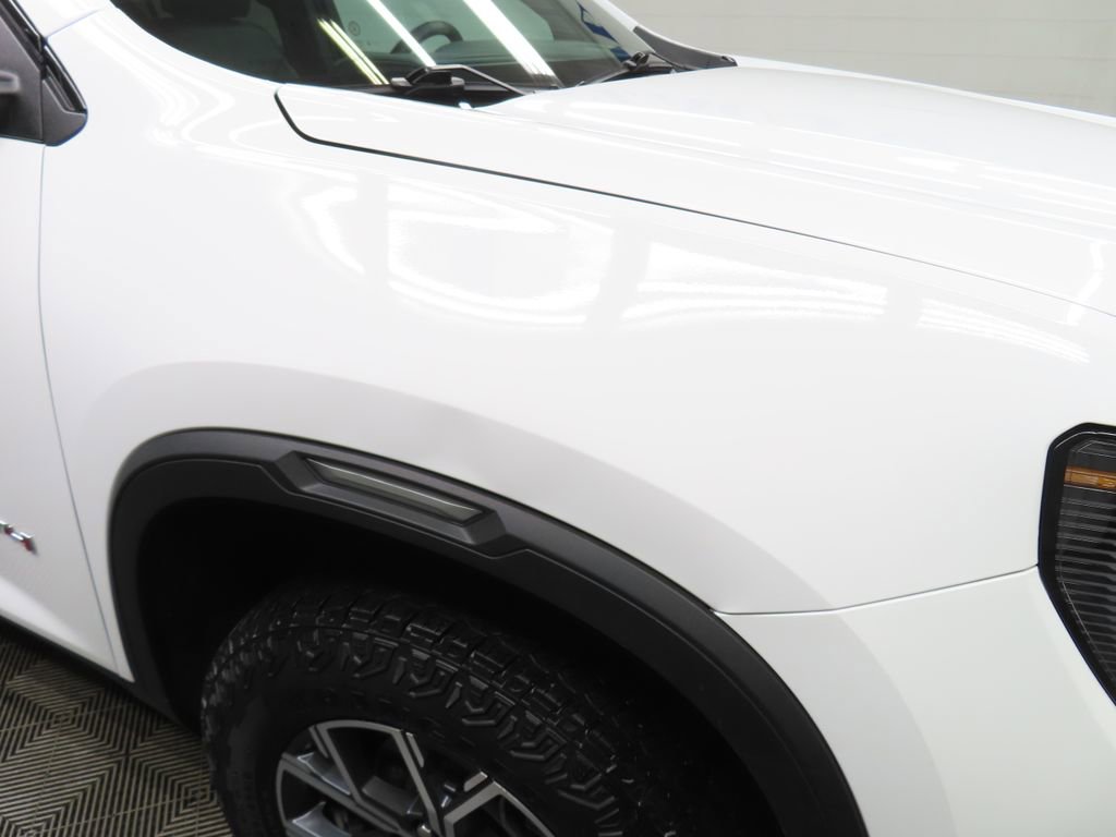 Used 2024 GMC Acadia AT4 w/ Luxury Package image 34
