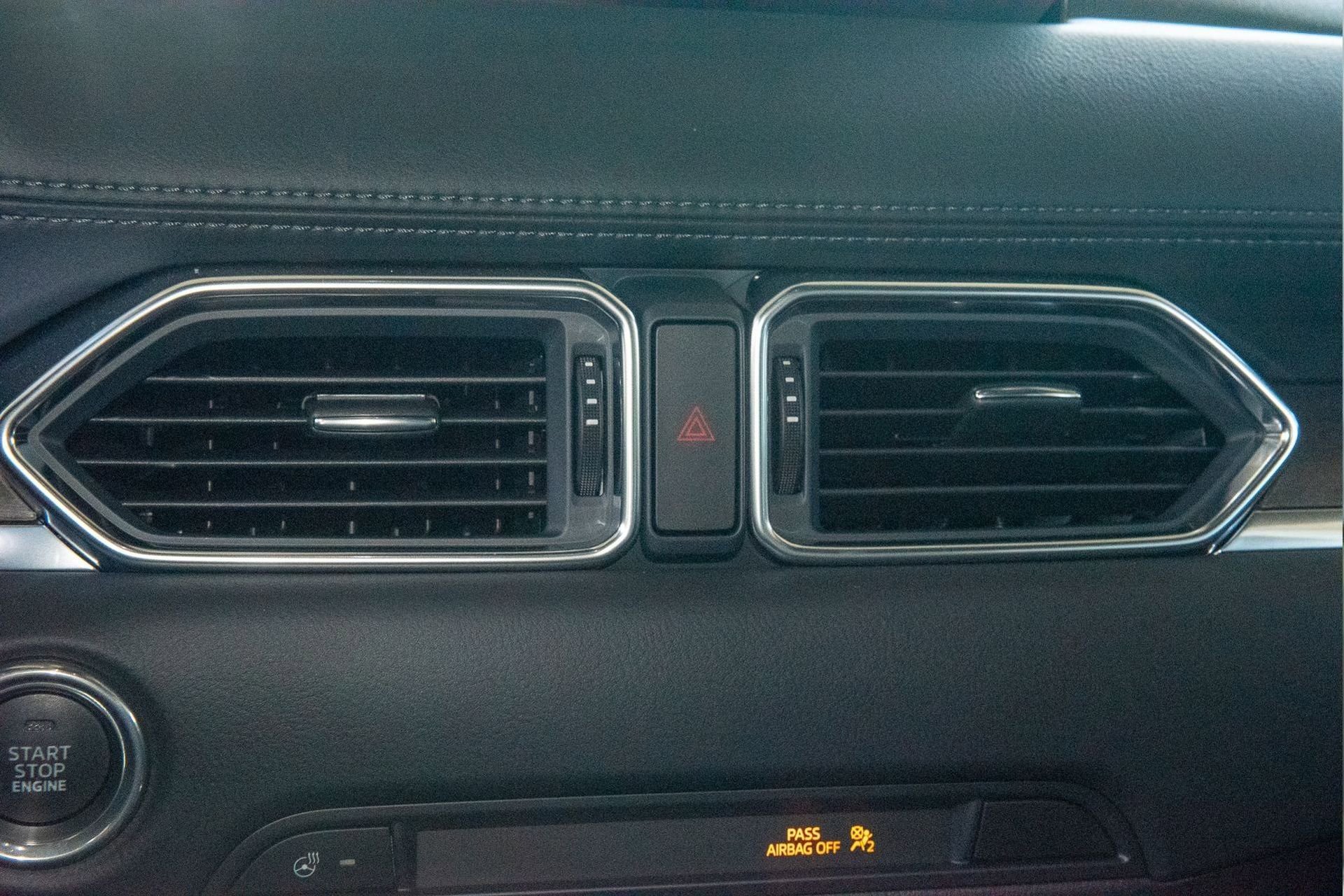 Used 2025 MAZDA CX-5 Signature image 17