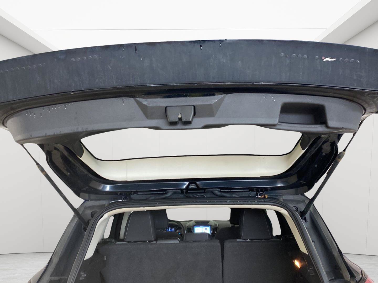 Used 2018 Ford Escape SE w/ SE Sync 3 Package AWD/4WD image 8