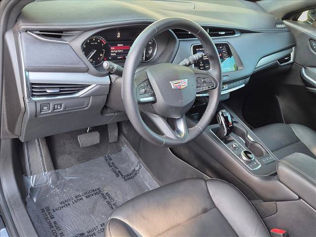 Used 2022 Cadillac XT4 Premium Luxury w/ Safety Alert Package FWD image 10