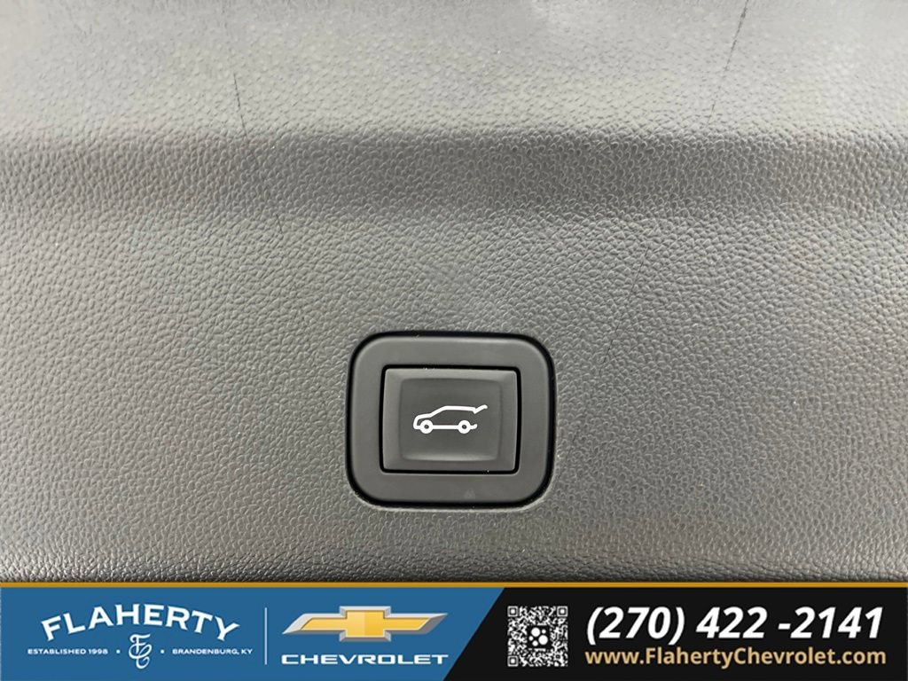 Used 2025 GMC Yukon XL Denali AWD/4WD image 20