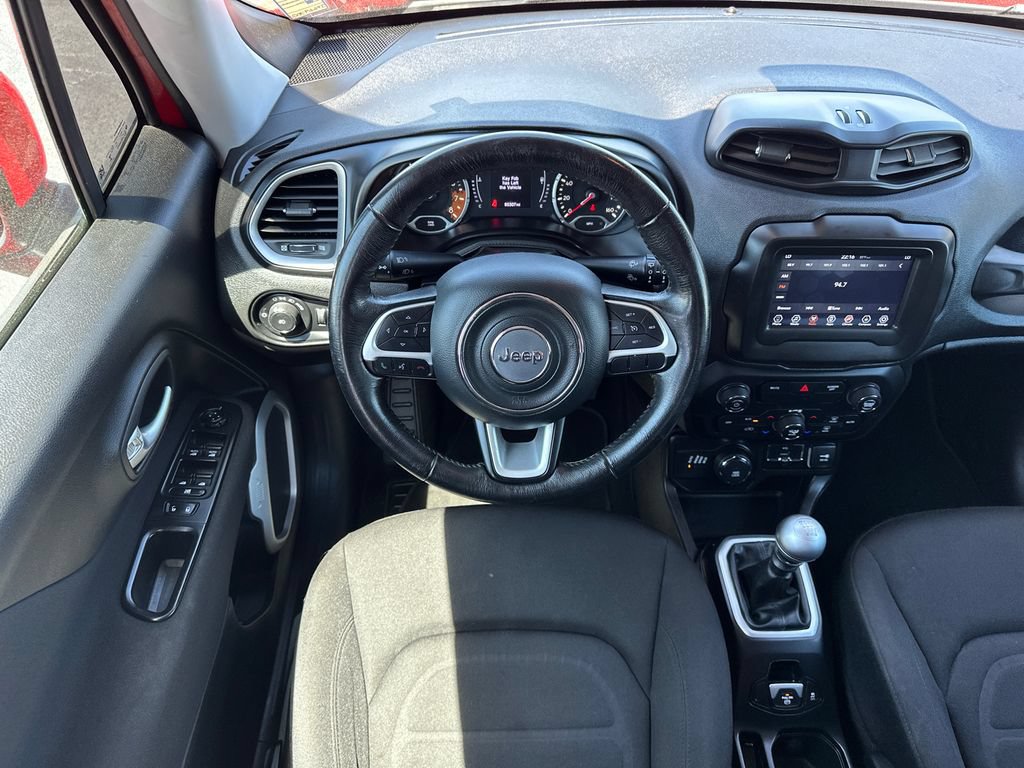 Used 2018 Jeep Renegade Latitude AWD/4WD image 22
