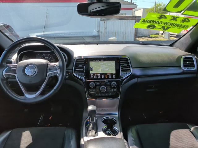 Used 2020 Jeep Grand Cherokee Laredo AWD/4WD image 15