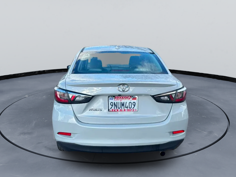 Used 2019 Toyota Yaris LE FWD image 3