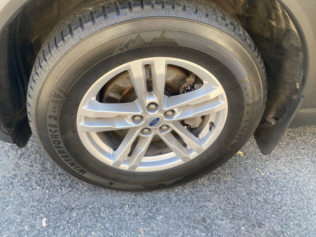 Used 2022 Ford Explorer XLT w/ Equipment Group 202A image 31