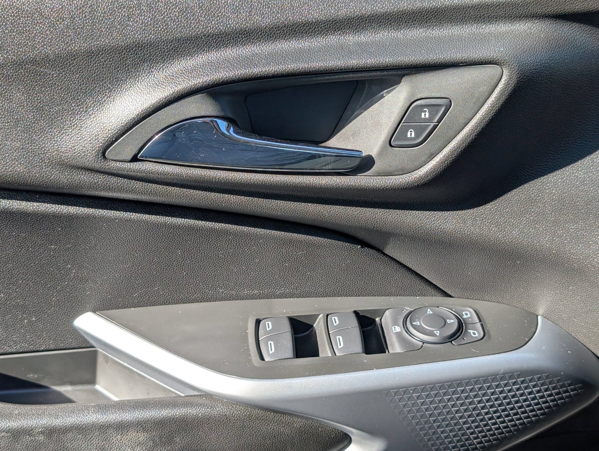 Certified 2024 Chevrolet Trax LS FWD image 18