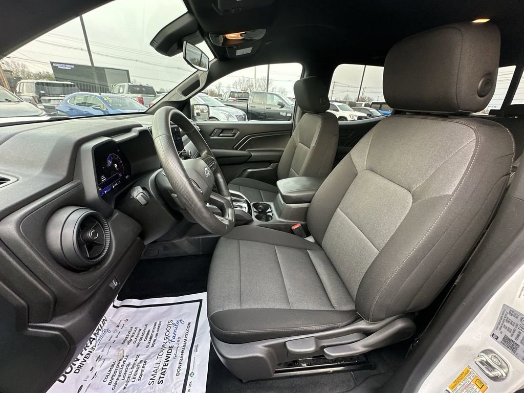 Used 2025 Chevrolet Colorado Trail Boss image 11