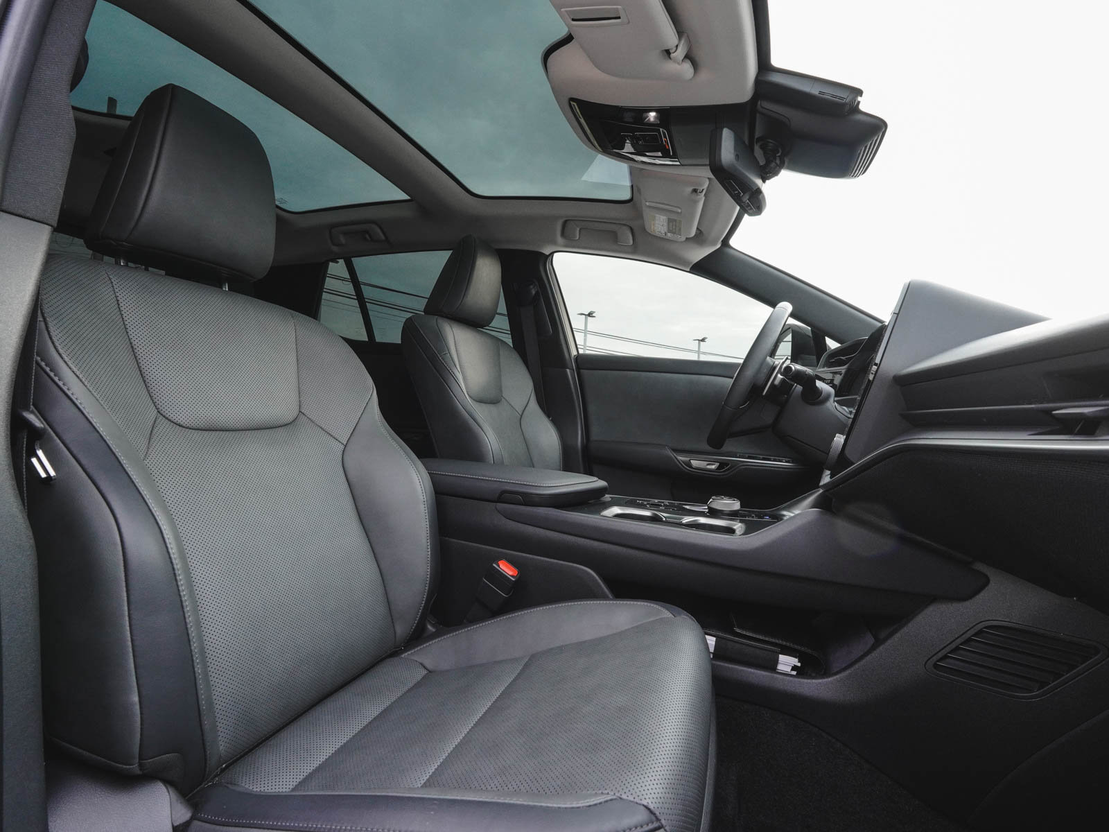 Used 2023 Lexus RZ 450e Premium w/ Technology Package image 42