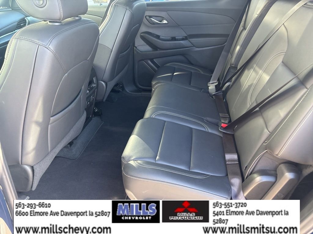 Used 2023 Chevrolet Traverse LT w/ LT Premium Package AWD/4WD image 13