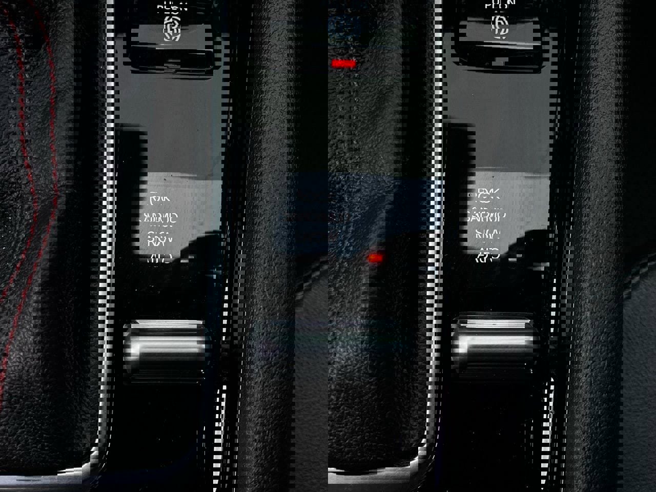 Used 2025 Jeep Compass Trailhawk image 23