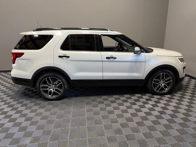 Used 2019 Ford Explorer Sport w/ Equipment Group 401A AWD/4WD image 7