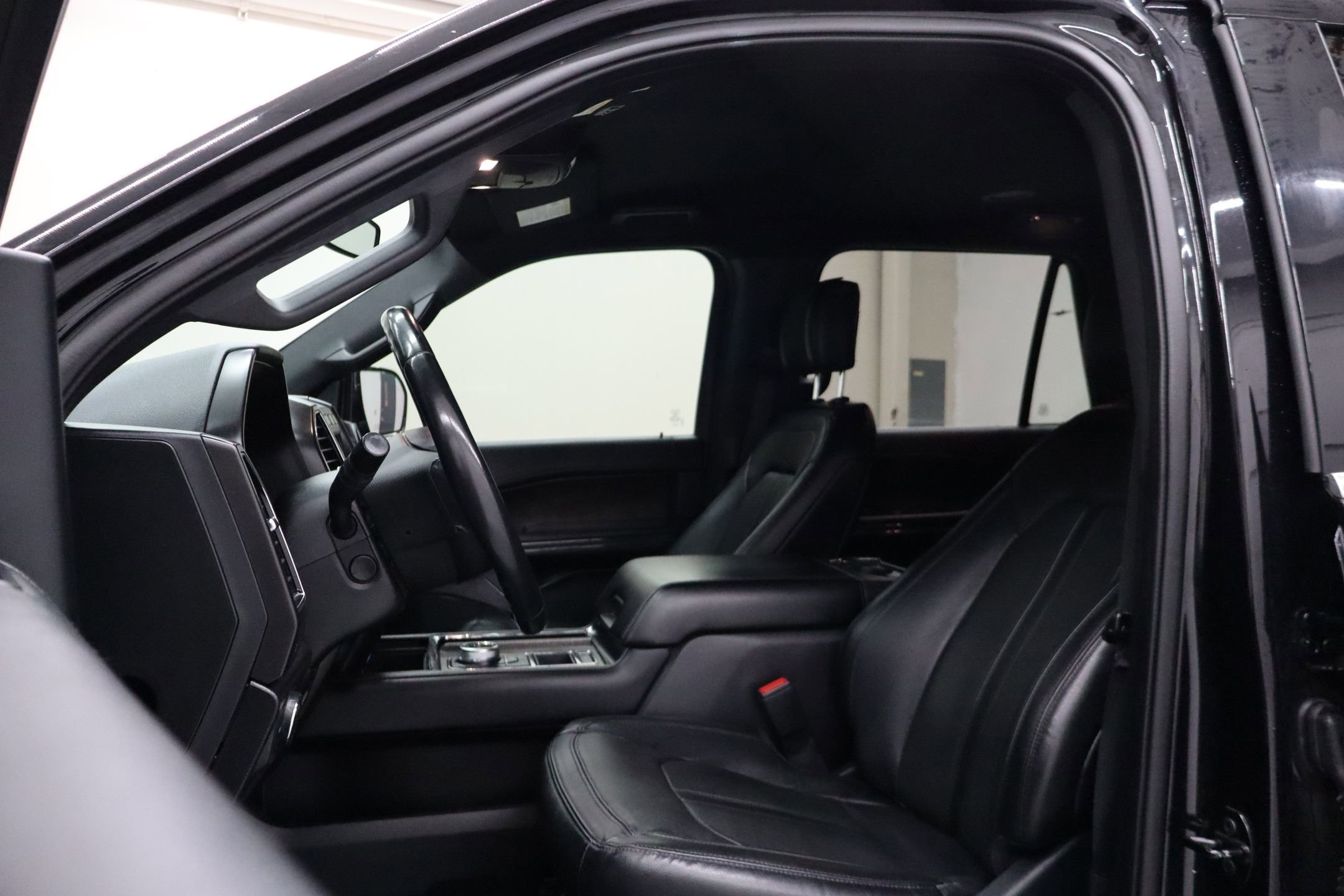 Used 2020 Ford Expedition Limited RWD image 13