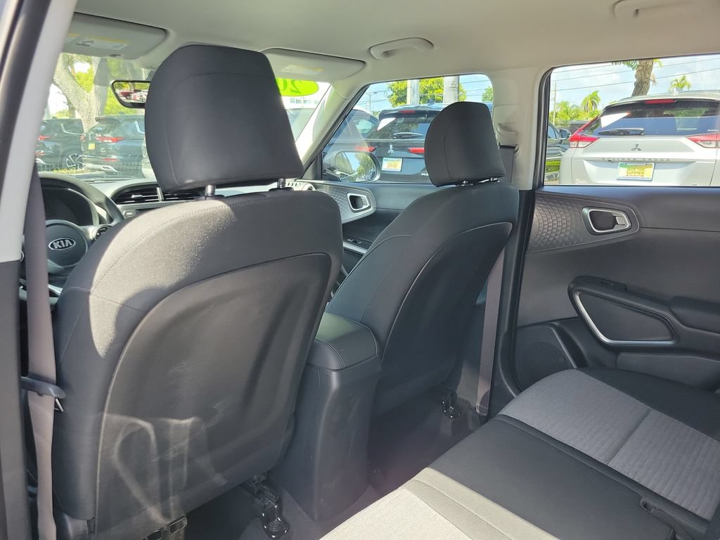 Used 2020 Kia Soul S FWD image 10
