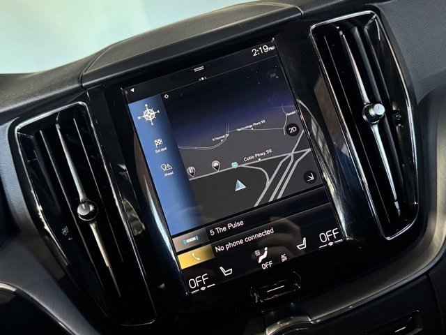Used 2018 Volvo XC60 T5 Momentum w/ Convenience Package image 32