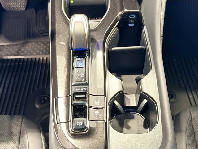 Certified 2025 Toyota Crown Signia AWD/4WD image 14