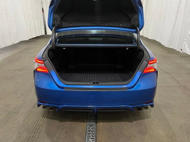 Certified 2018 Toyota Camry XSE FWD image 11