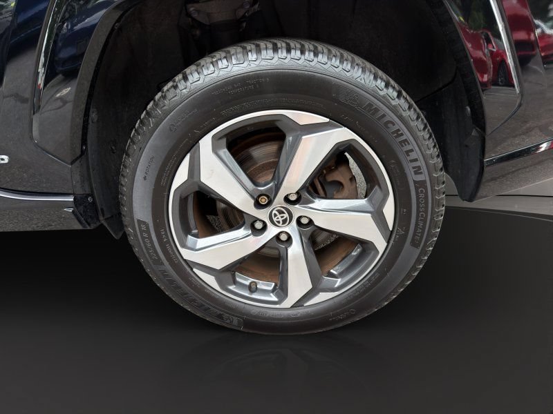 Used 2021 Toyota RAV4 SE AWD/4WD image 22