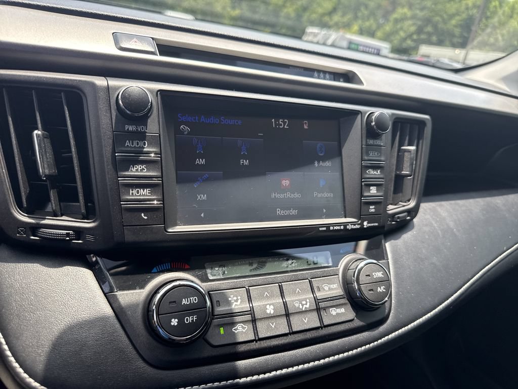 Used 2017 Toyota RAV4 XLE FWD image 27