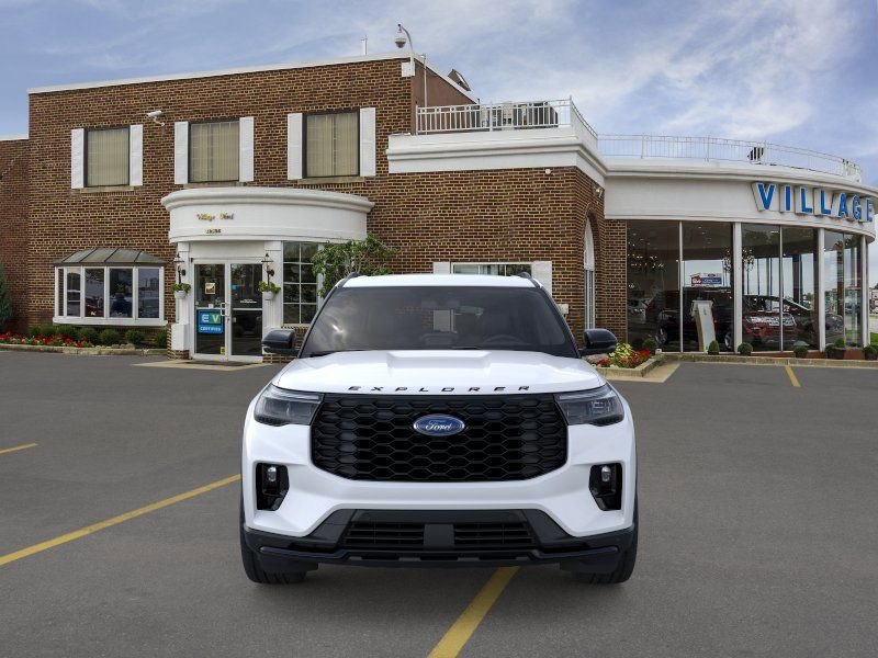 New 2026 Ford Explorer ST-Line w/ ST-Line Street Pack AWD/4WD image 6