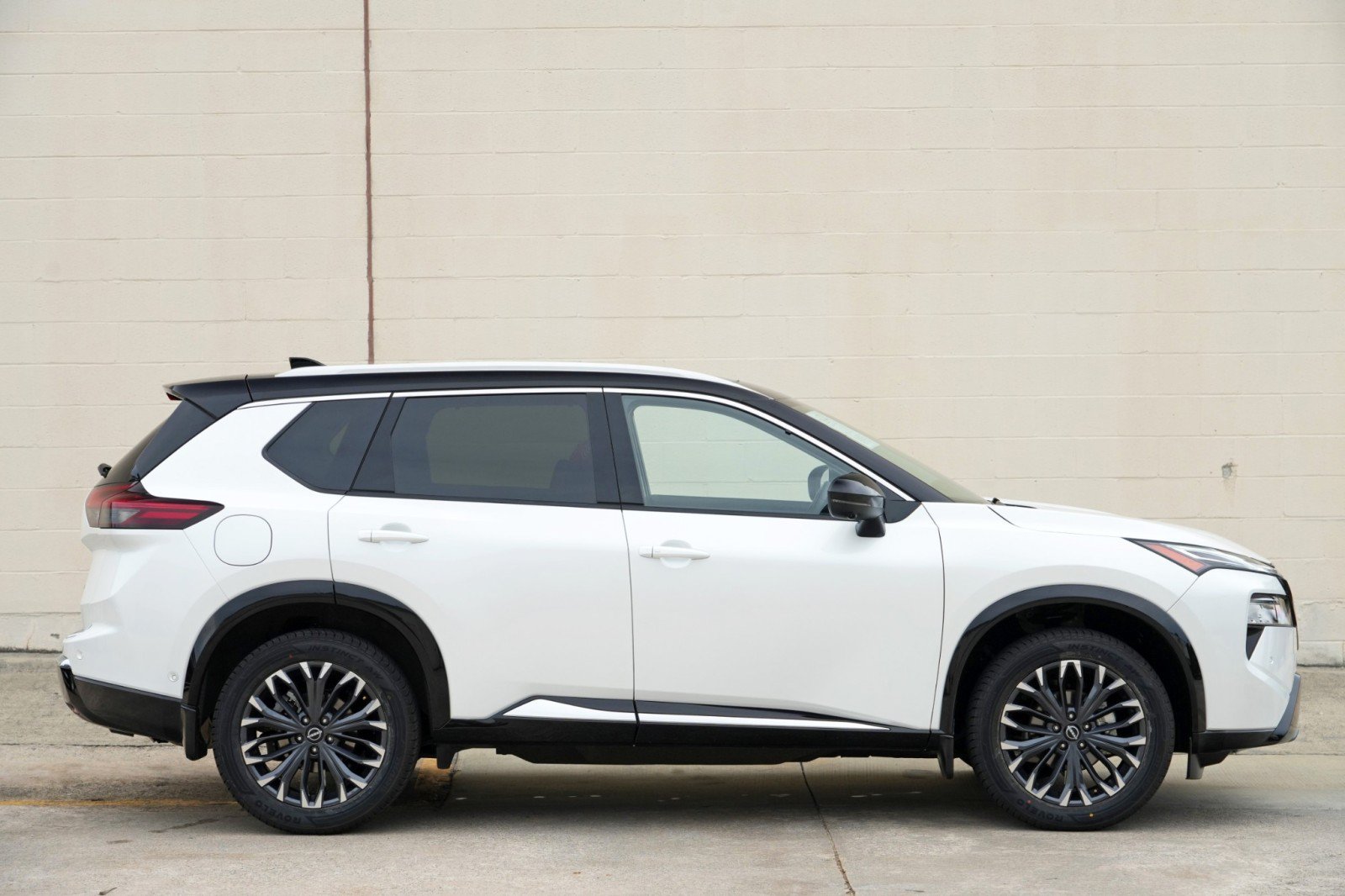 Used 2024 Nissan Rogue Platinum w/ Platinum Premium Package FWD image 51