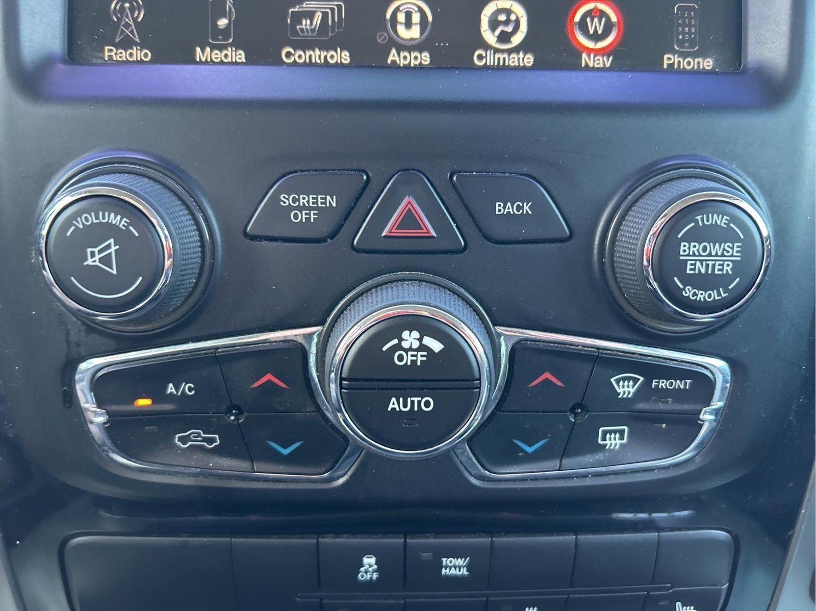 Used 2016 RAM 1500 Sport RWD image 31
