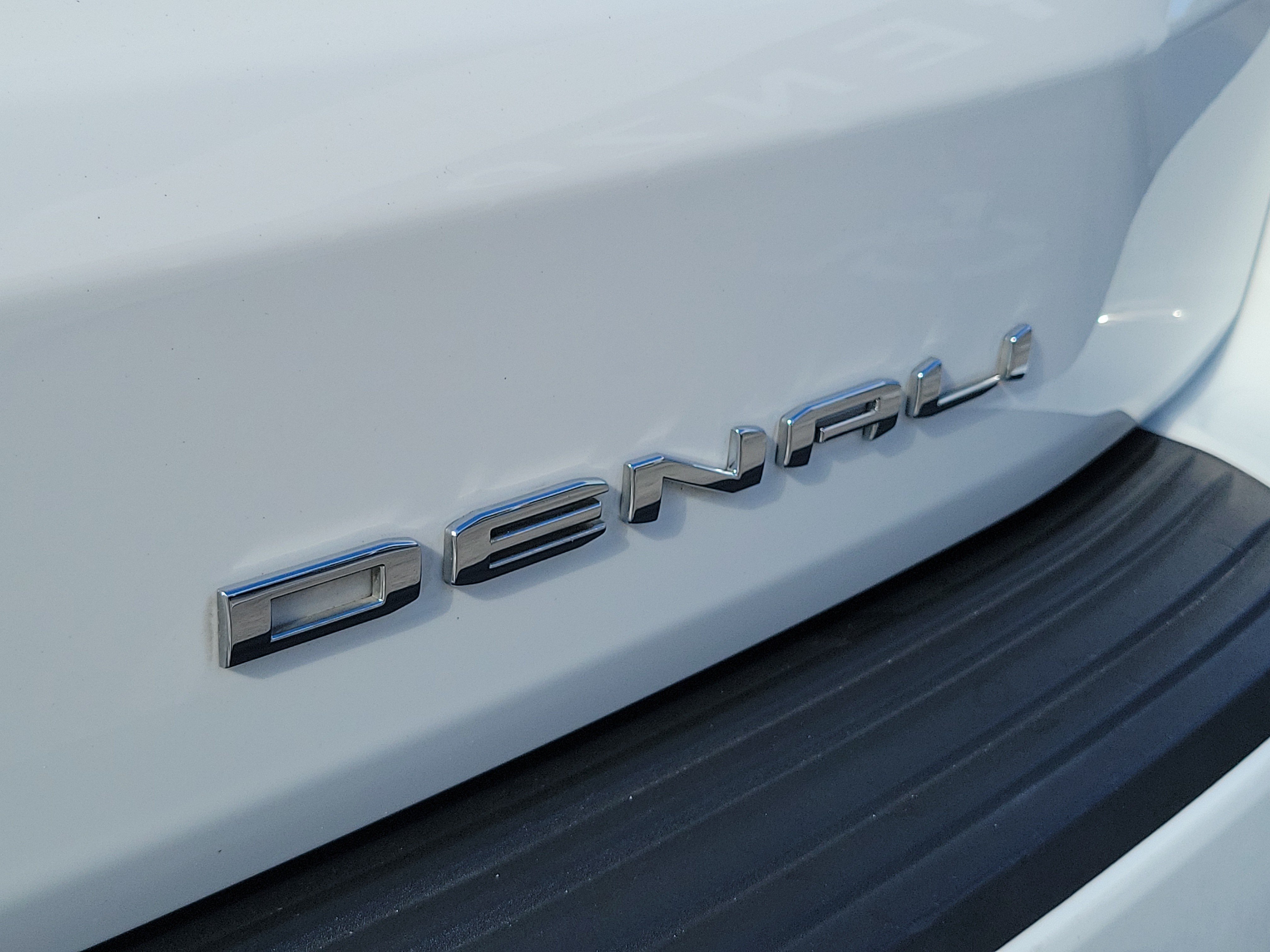 Used 2021 GMC Yukon XL Denali w/ Denali Premium Package RWD image 34