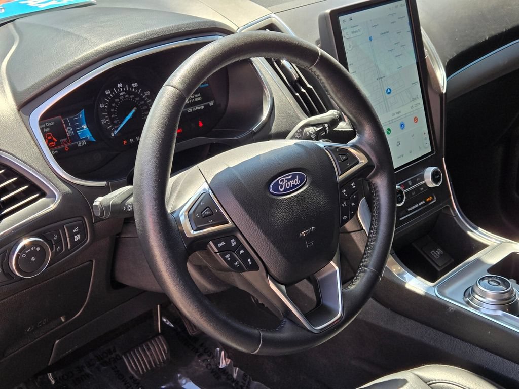 Used 2021 Ford Edge Titanium FWD image 23