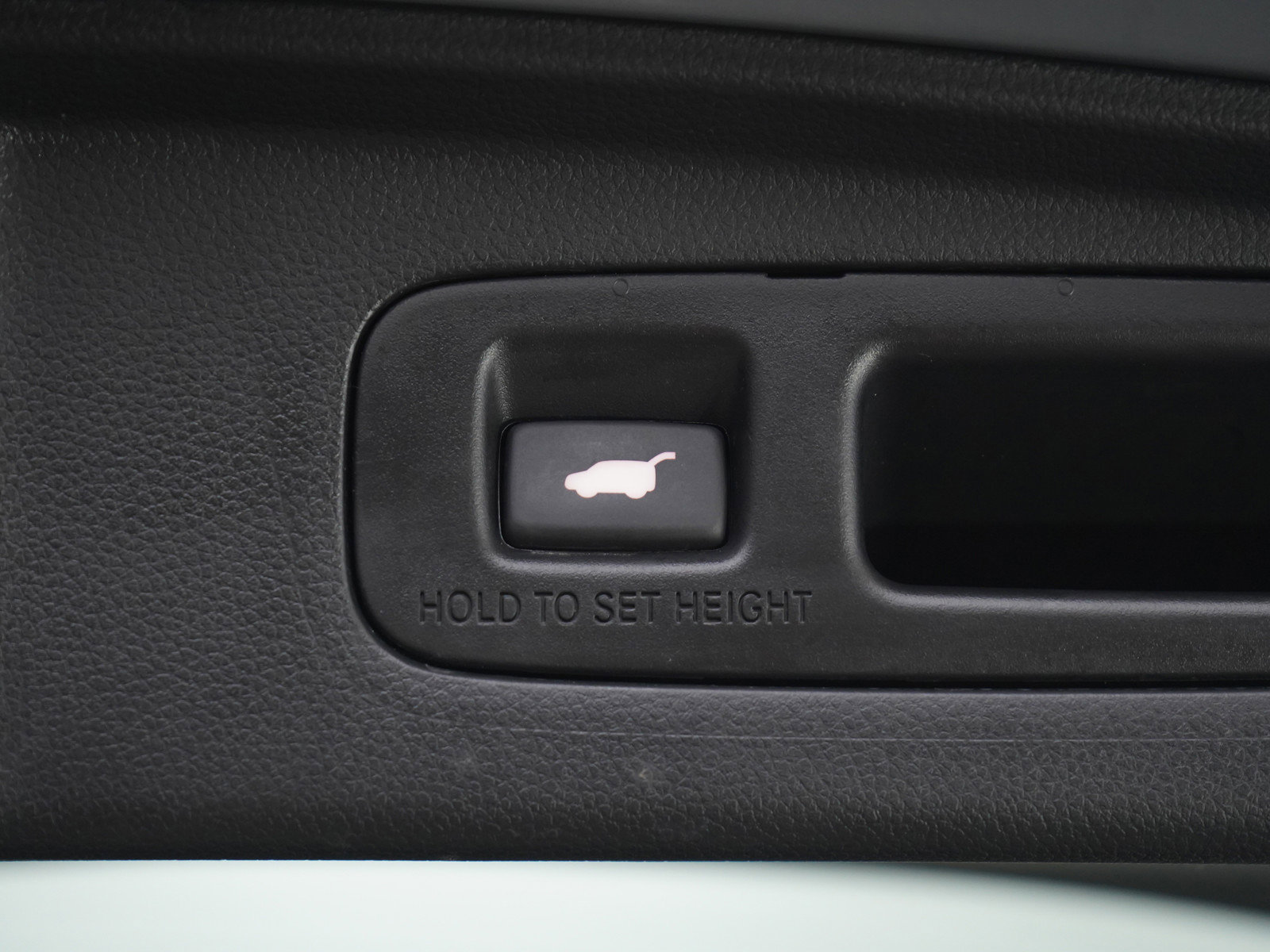 Used 2025 Honda CR-V EX-L image 17