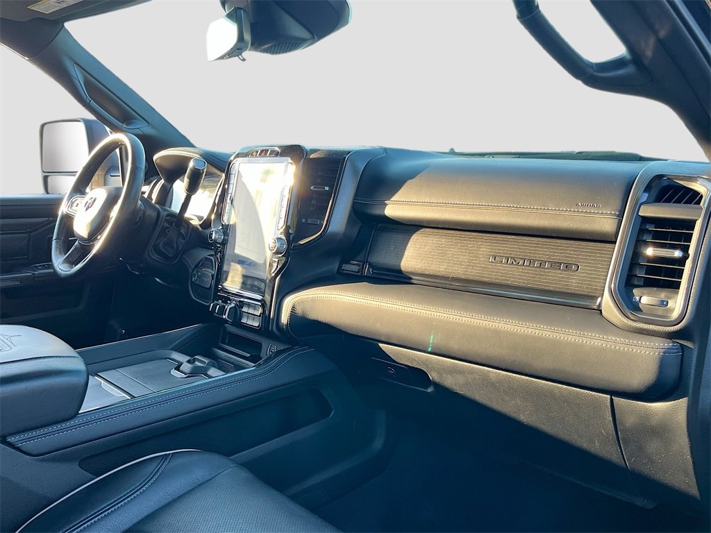 Used 2024 RAM 3500 Limited image 31
