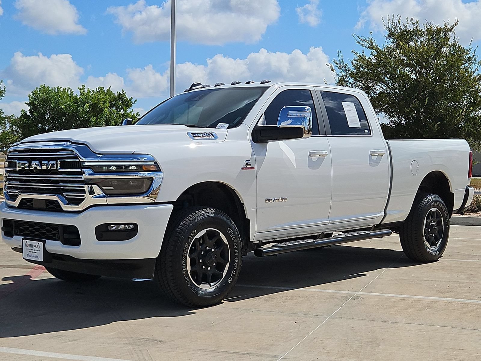 Used 2026 RAM 2500 Laramie AWD/4WD image 7