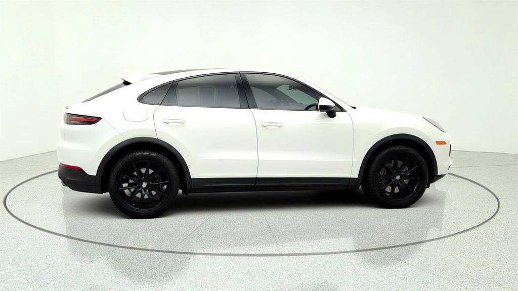 Used 2021 Porsche Cayenne Coupe AWD/4WD image 4