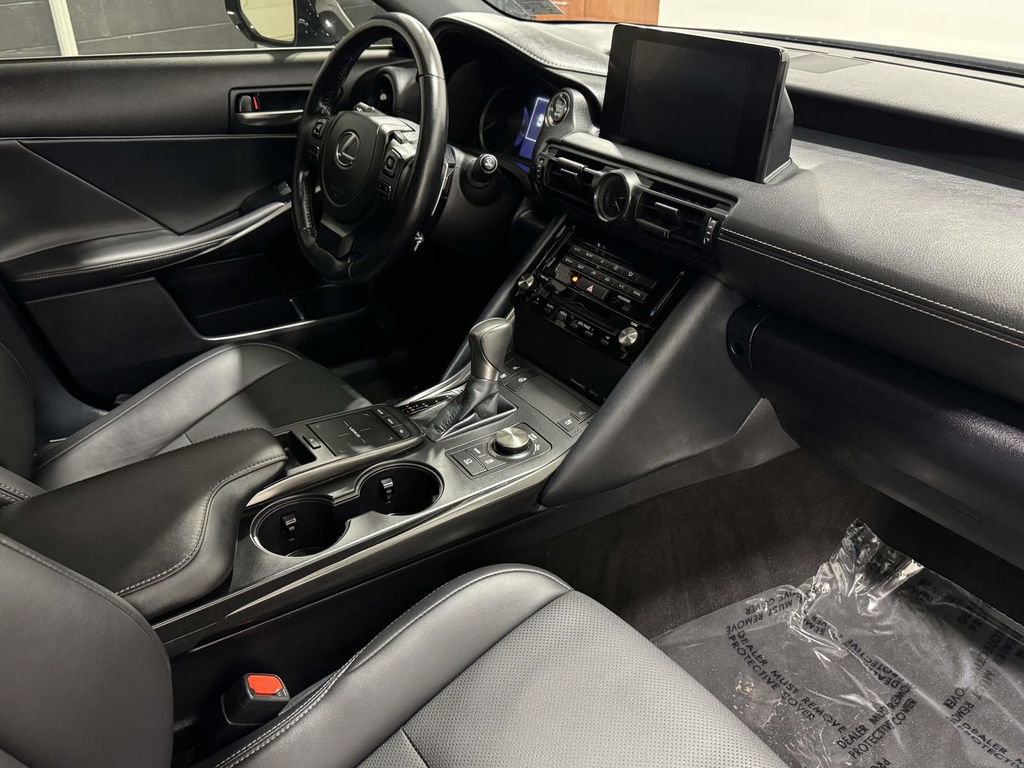 Used 2024 Lexus IS 300 300 w/ Comfort Package image 11