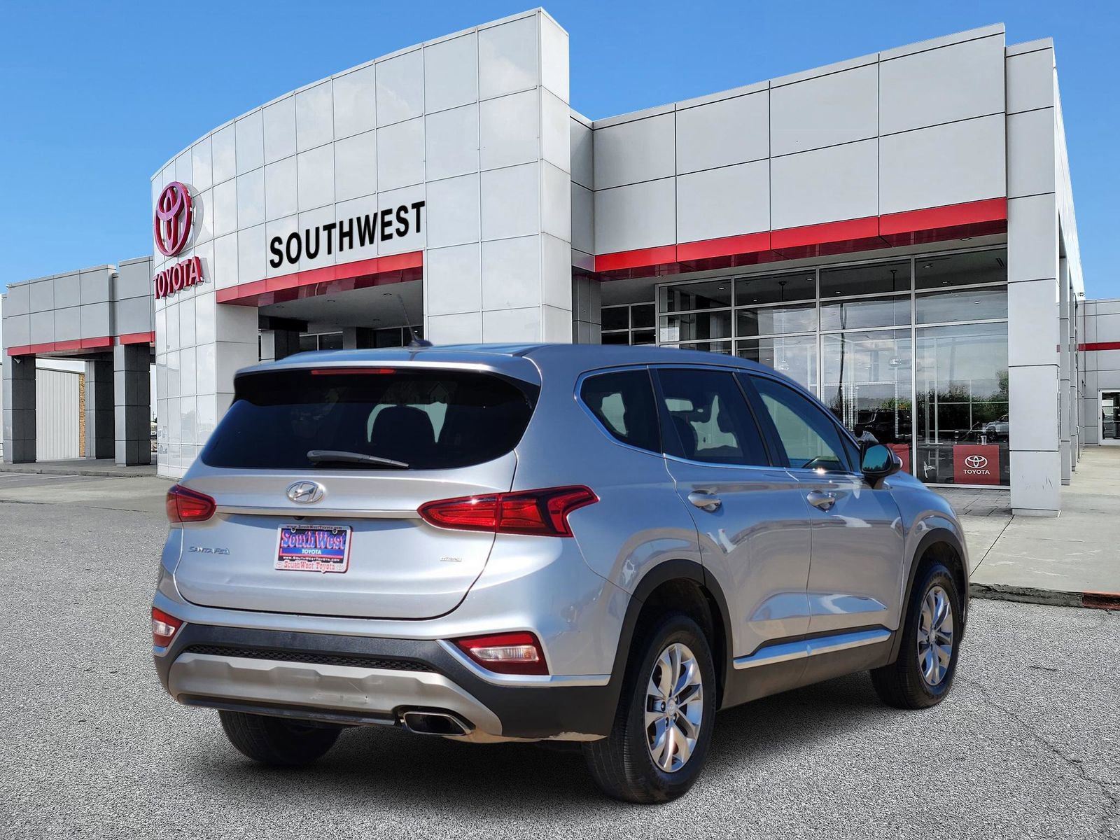 Used 2020 Hyundai Santa Fe SE image 5