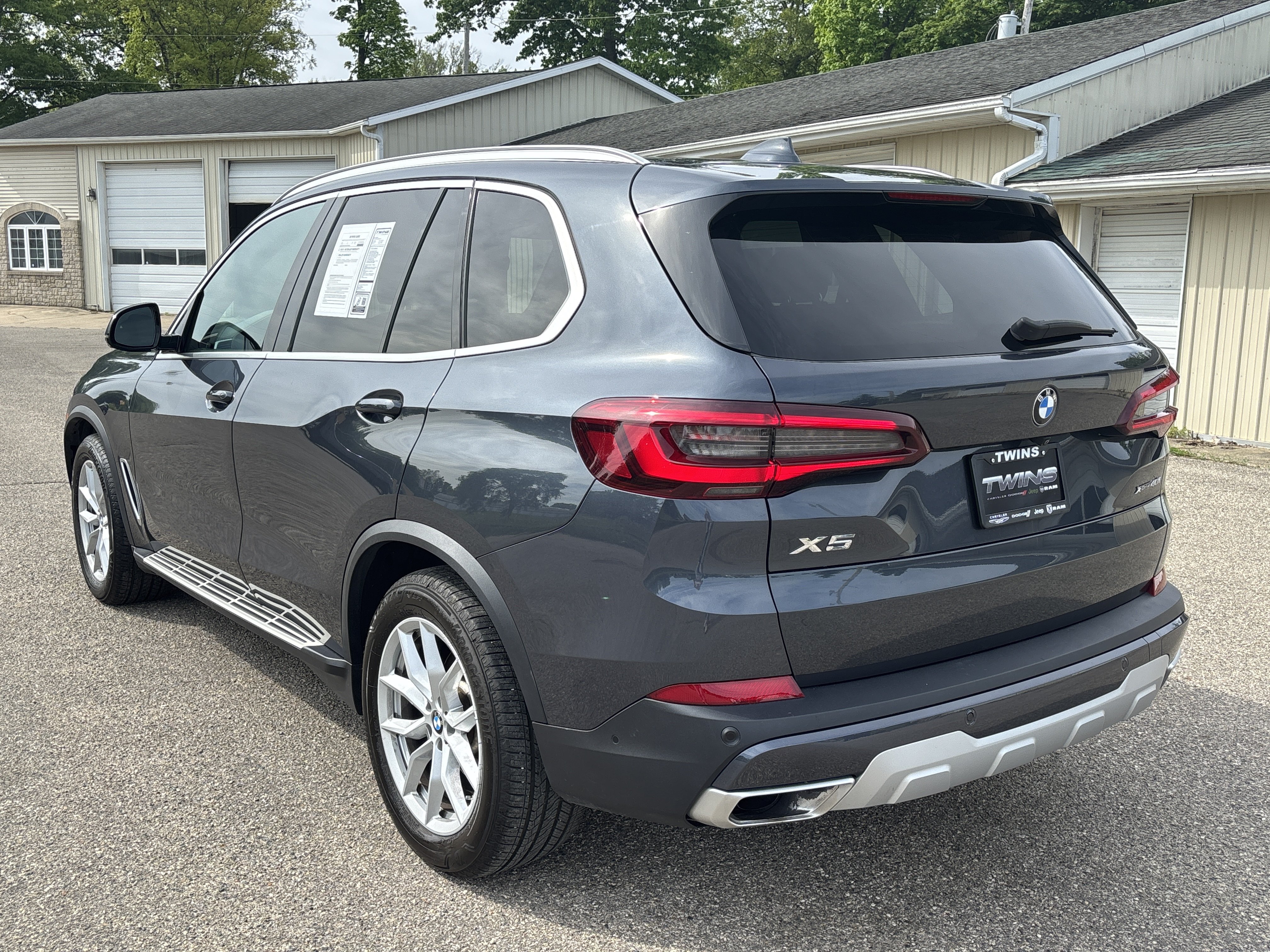 Used 2022 BMW X5 xDrive40i AWD/4WD image 10